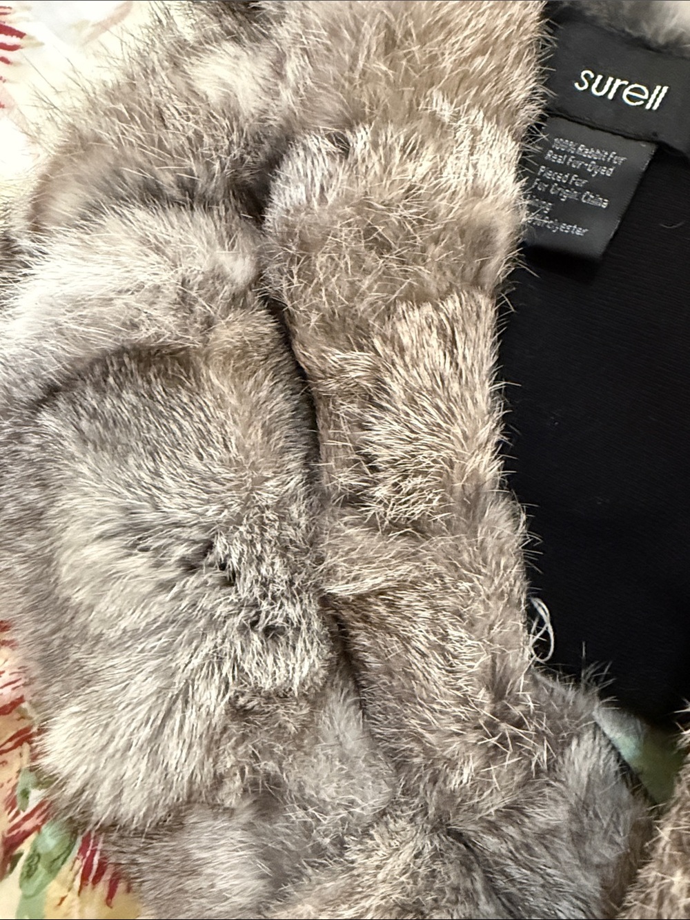 Surell Oversized Rabbit Fur Pull-Through

Gray Rabbit Fur Scarf - Picture 5 of 9